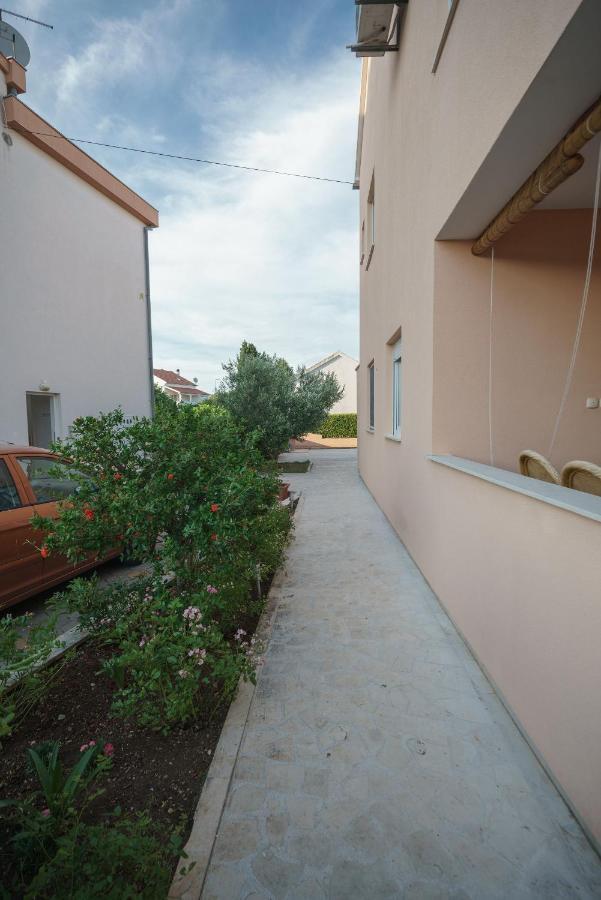Apartmani Nedoklan سريما المظهر الخارجي الصورة